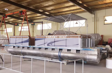 Понтон лодки